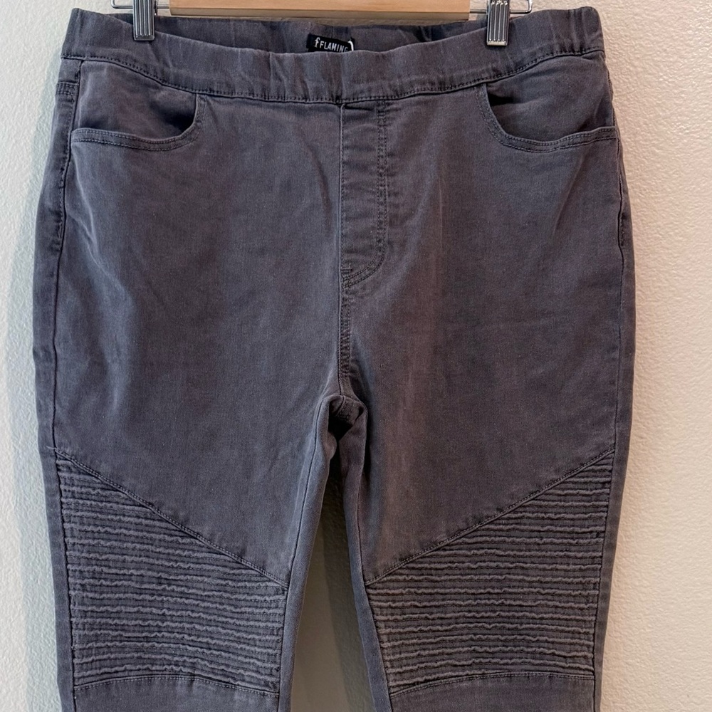 Jeans NWT Gray Casual Pants by Flamingo Size Women’s XL